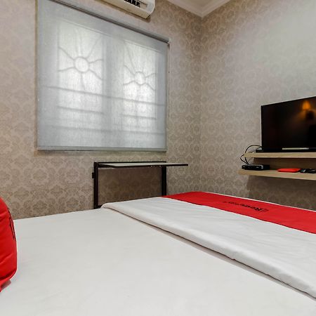 Reddoorz Plus Near Lippo Cikarang Mall Bekasi Eksteriør bilde