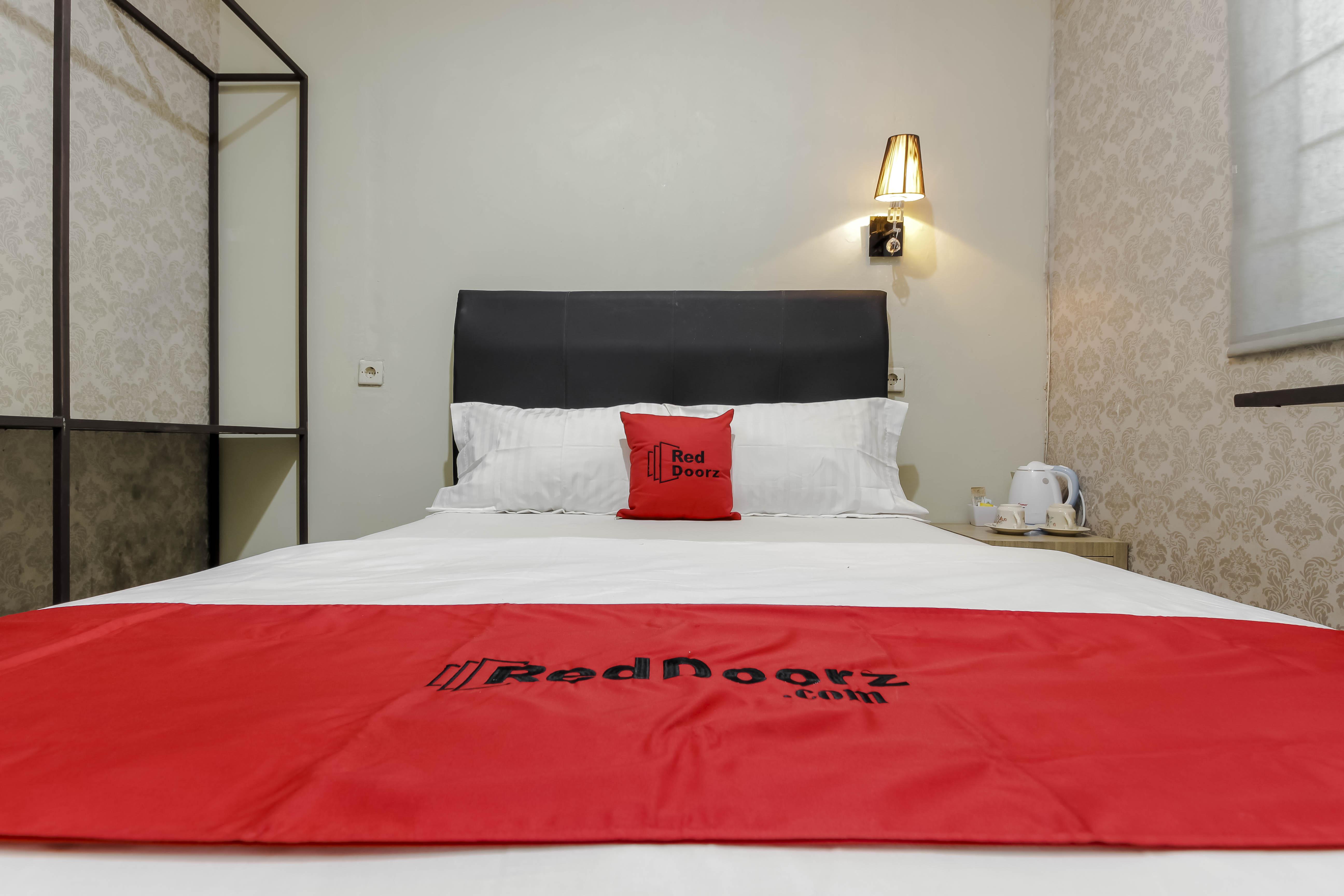 Reddoorz Plus Near Lippo Cikarang Mall Bekasi Eksteriør bilde