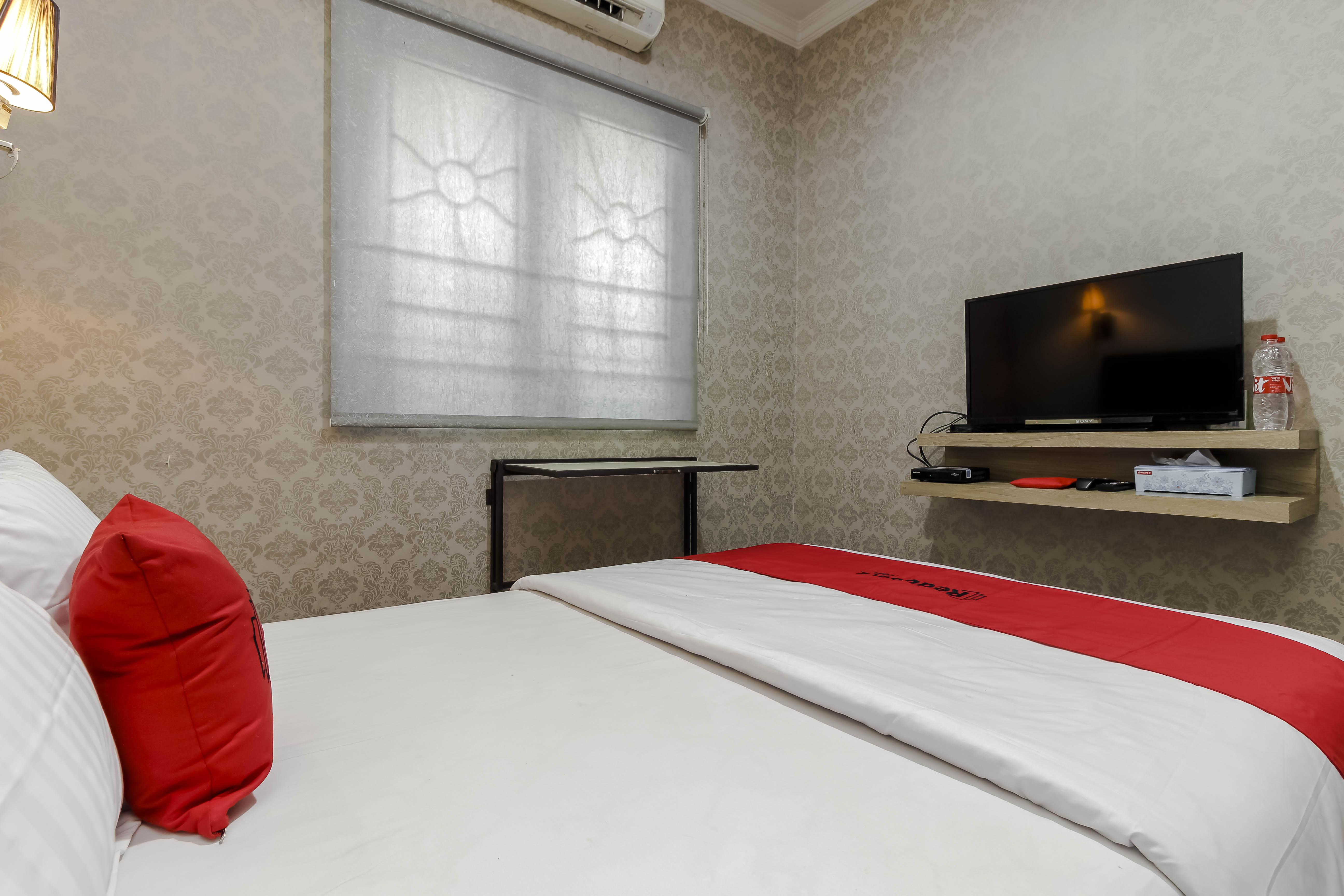Reddoorz Plus Near Lippo Cikarang Mall Bekasi Eksteriør bilde